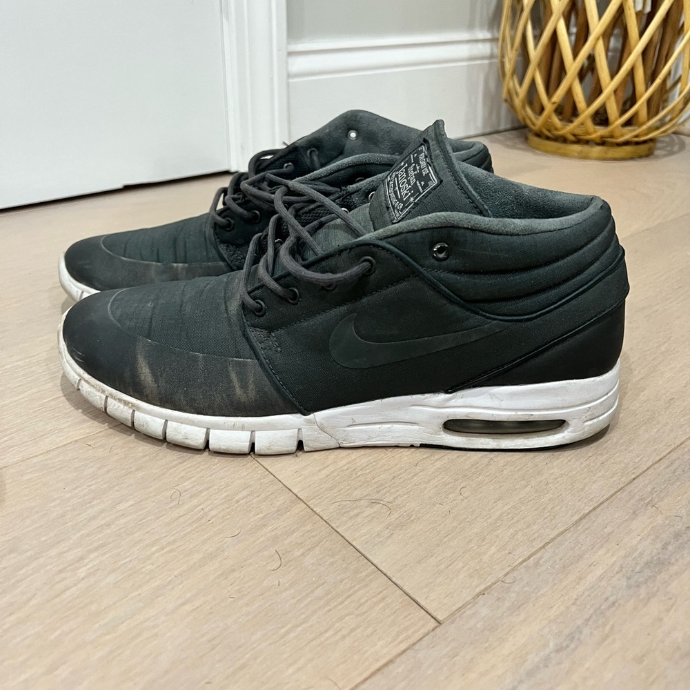 Nike Men's Black/ Grey & White Sneakers Stefan Janoski Max Mid Skate Shoes 10.5